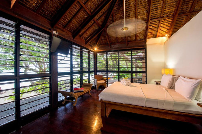 BARRIER BEACH ACCOM